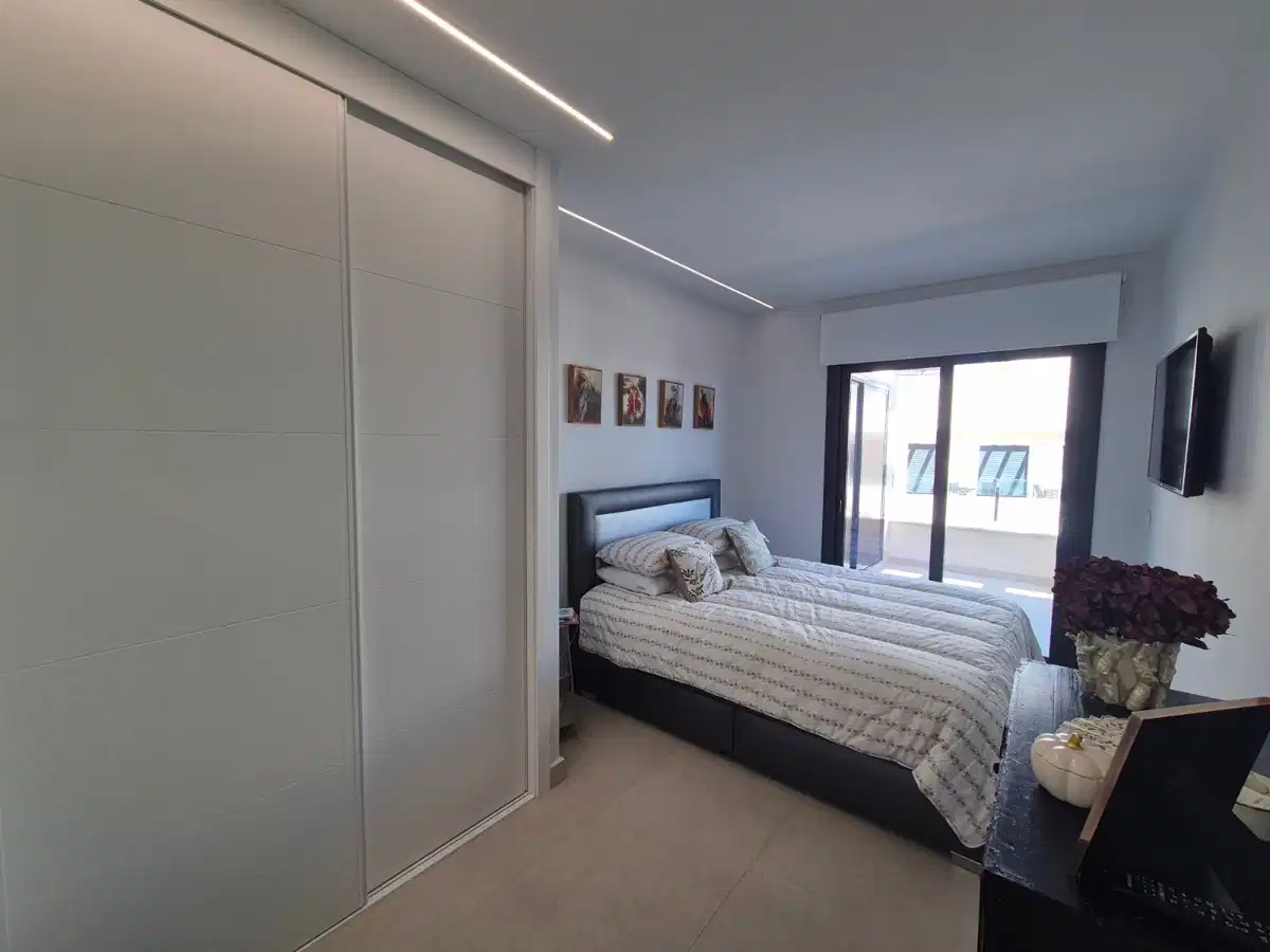 3 bedrooms, 2 bathrooms Penthouse in Villamartin thumb 14