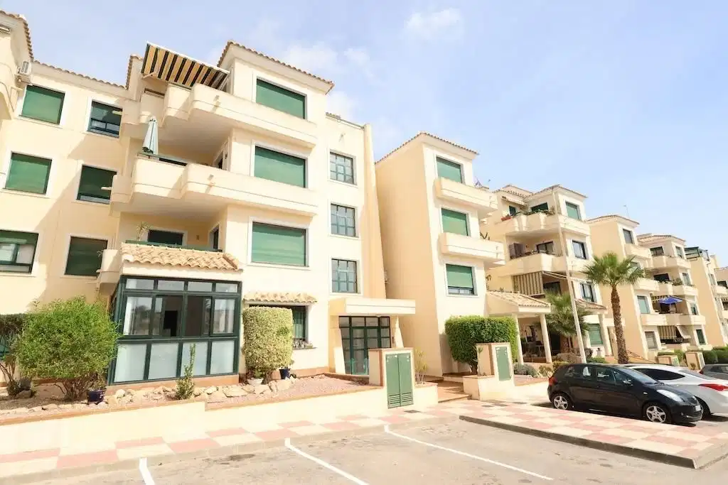 2 bedrooms, 1 bathrooms Apartment in Orihuela Costa thumb 2
