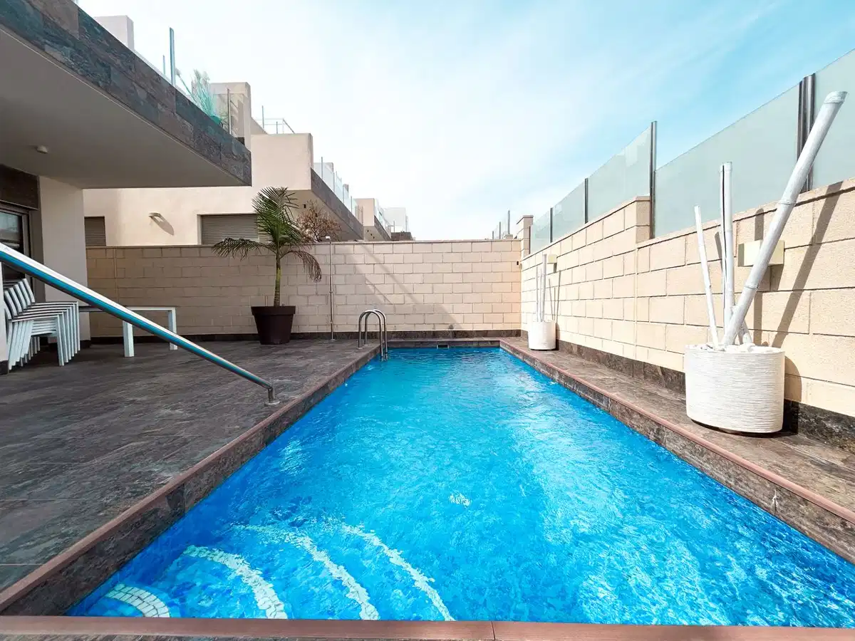 3 bedrooms, 3 bathrooms Villa in Villamartin thumb 2