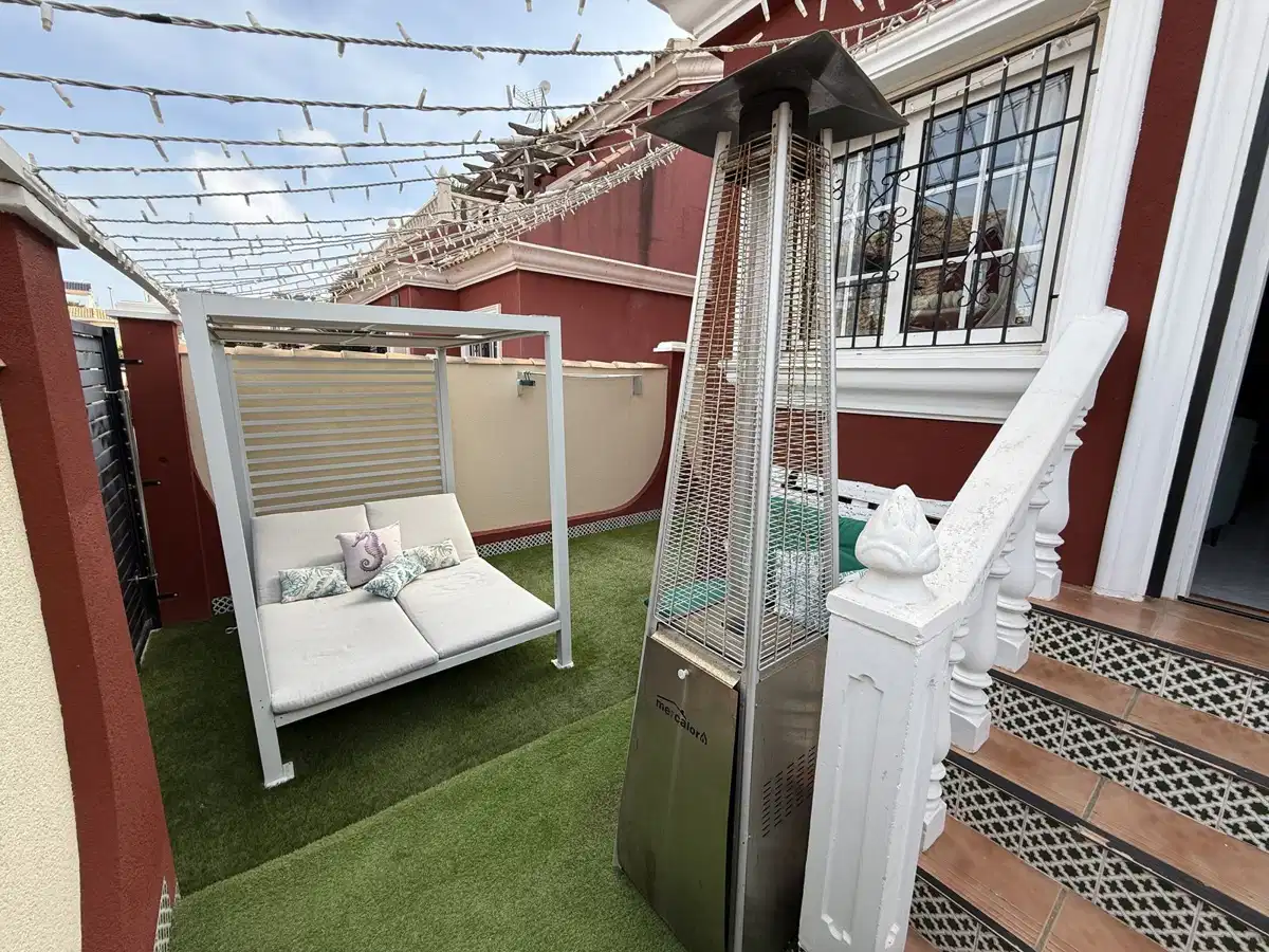 3 bedrooms, 2 bathrooms House in Villamartin thumb 6