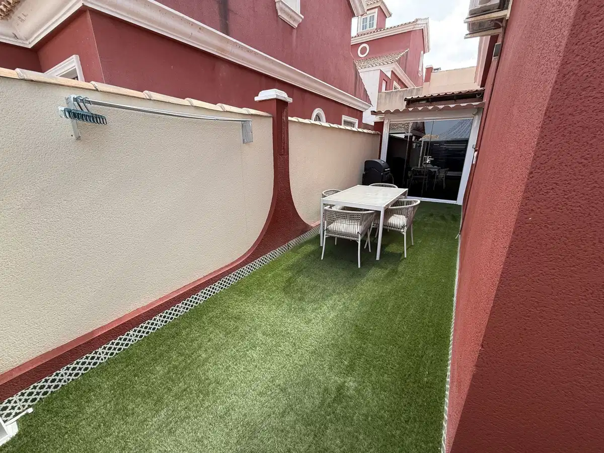 3 bedrooms, 2 bathrooms House in Villamartin thumb 8
