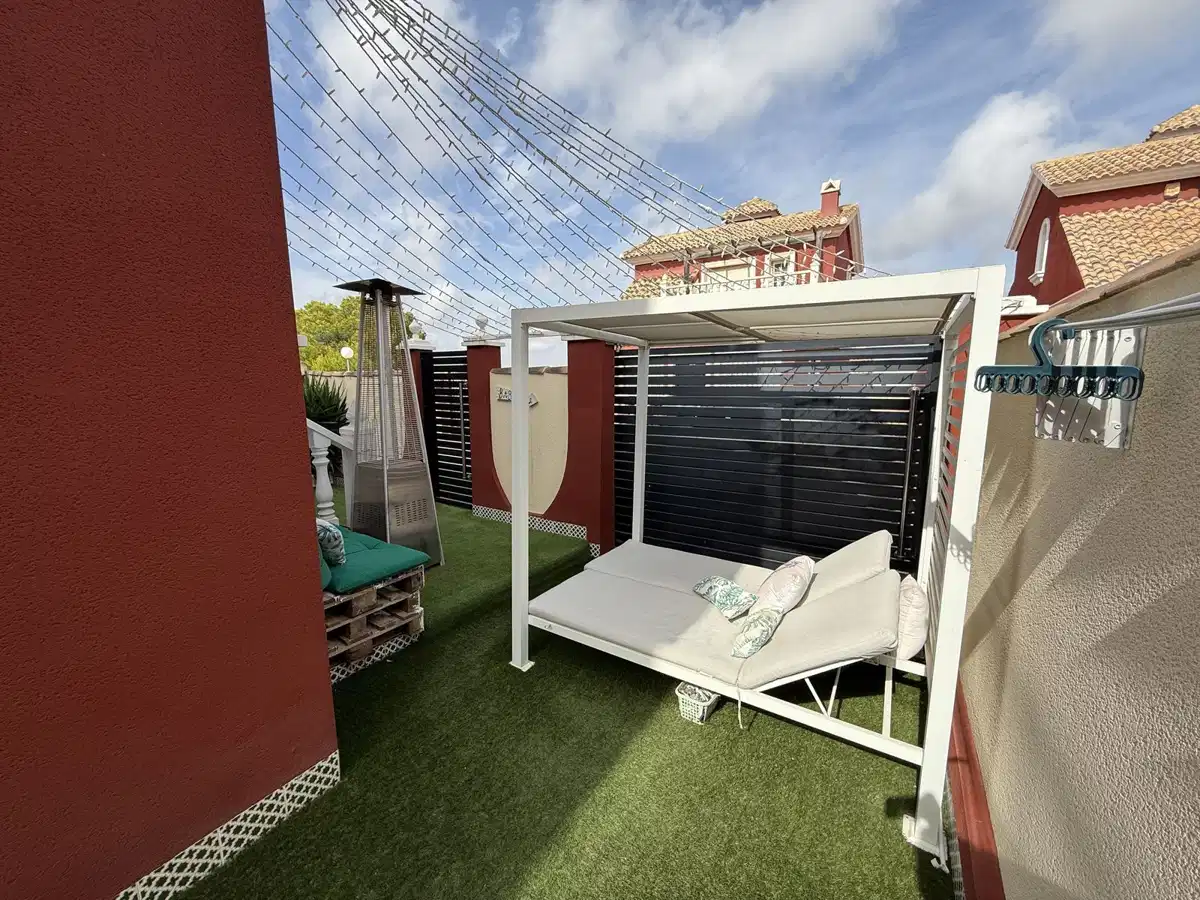 3 bedrooms, 2 bathrooms House in Villamartin thumb 9