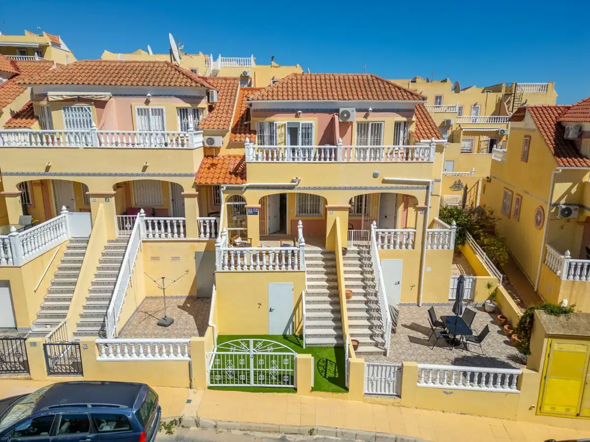 2 bedrooms, 2 bathrooms Townhouse in Villamartin