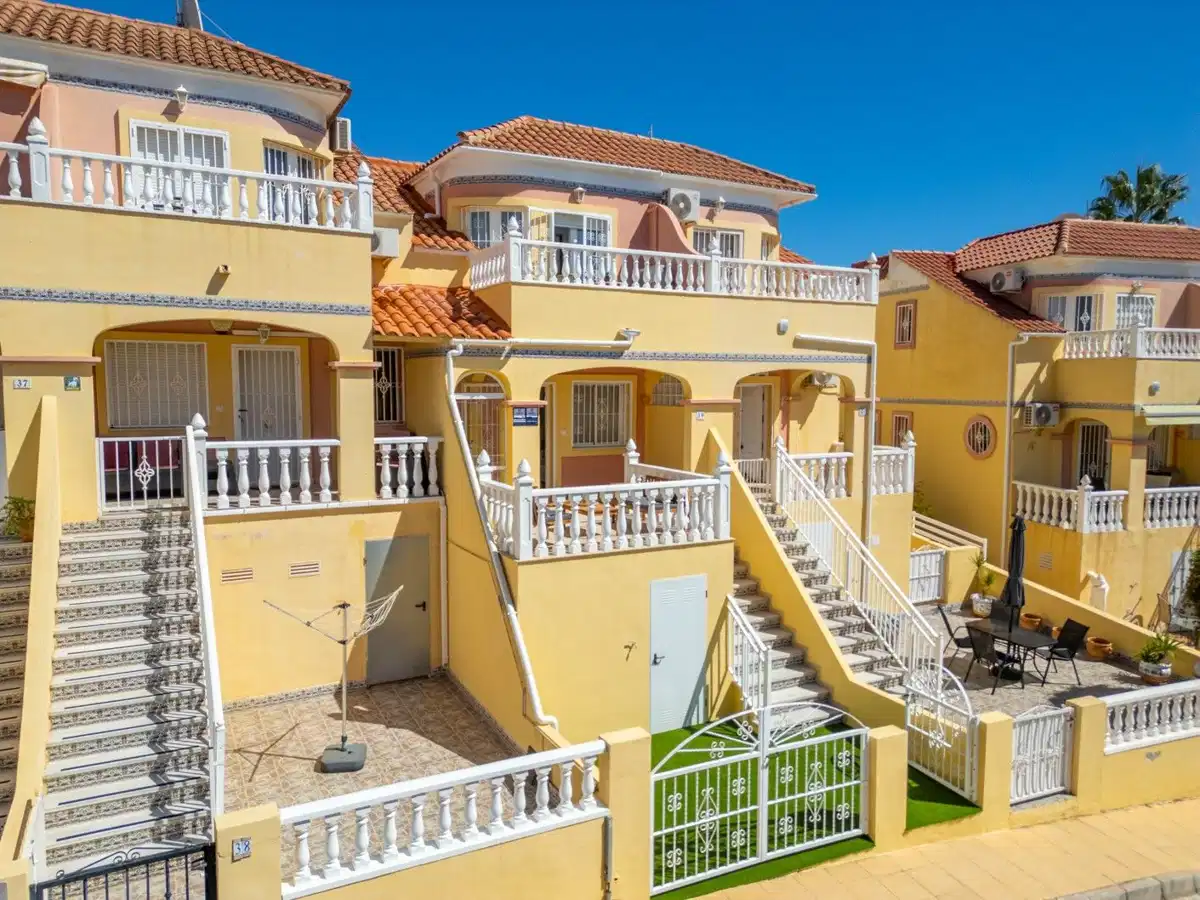 2 bedrooms, 1 bathrooms Townhouse in Orihuela Costa