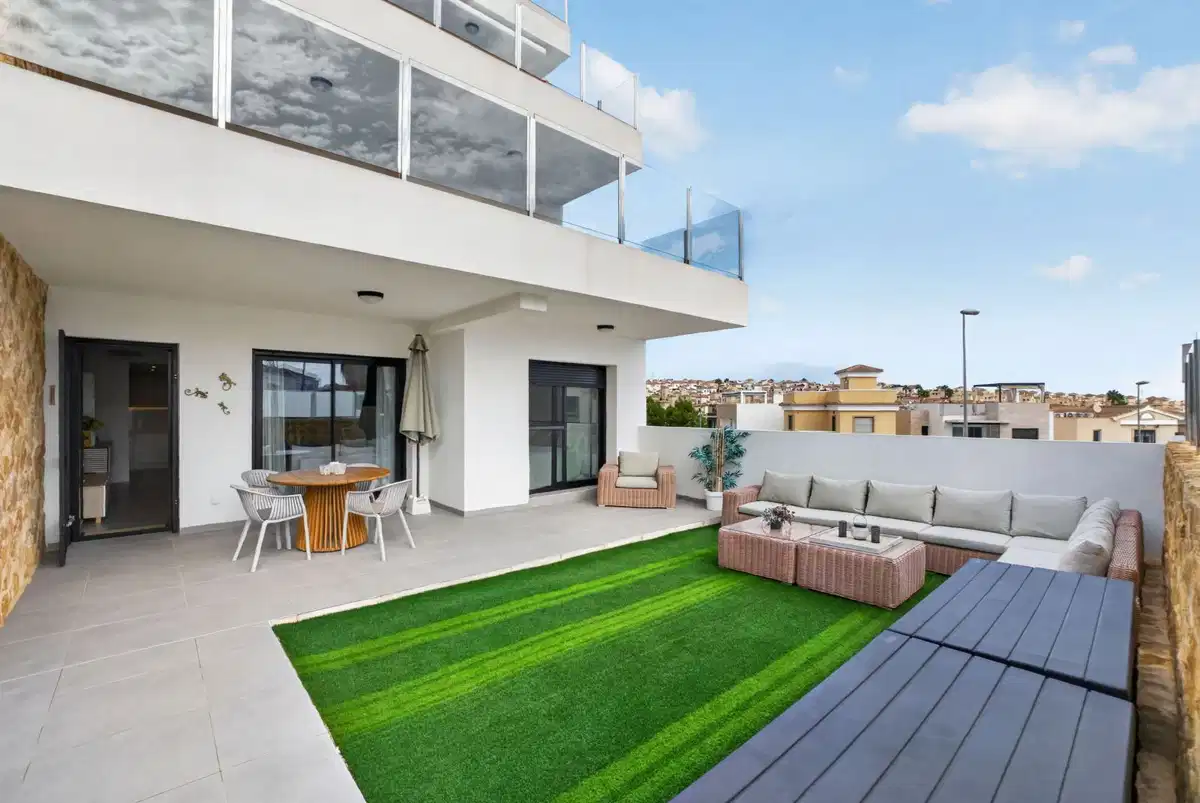 3 bedrooms, 2 bathrooms Apartment in Villamartin
