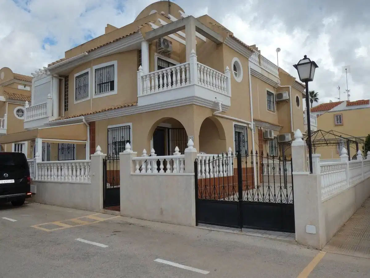 3 bedrooms, 2 bathrooms Townhouse in Cabo Roig