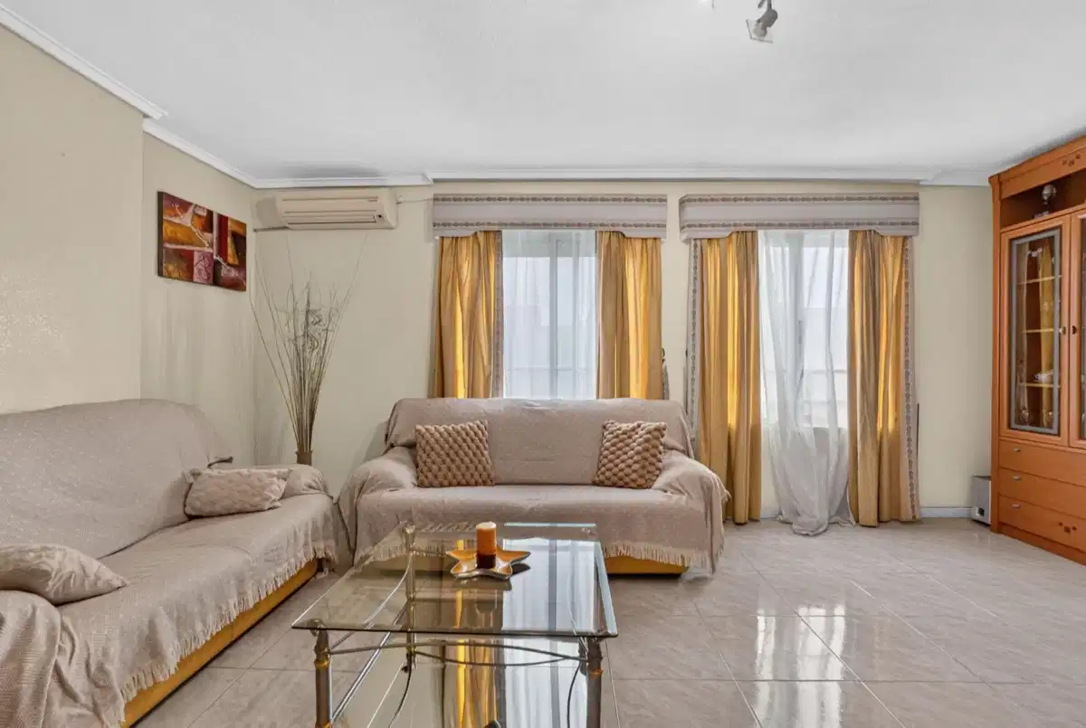 3 bedrooms, 2 bathrooms Apartment in Torrevieja