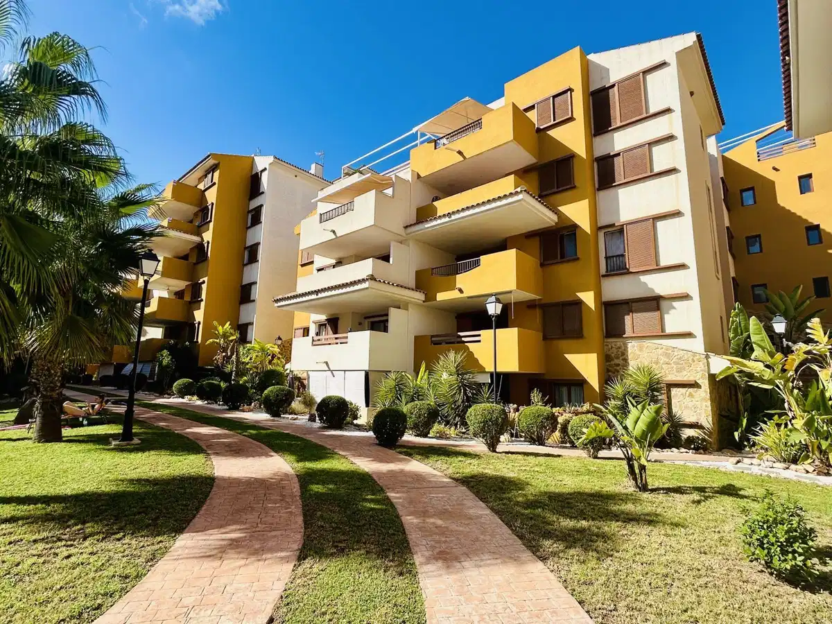 3 bedrooms, 2 bathrooms Apartment in Punta Prima