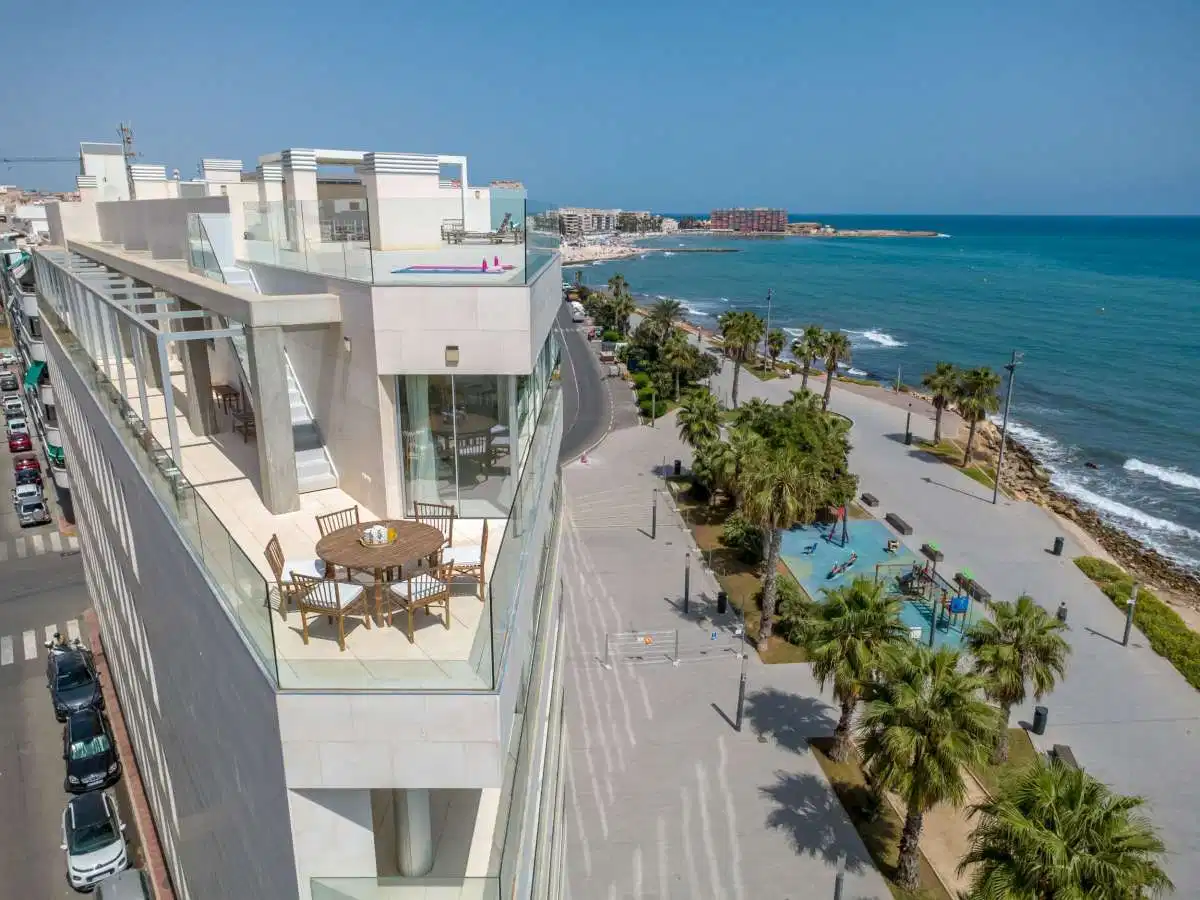 4 bedrooms, 2 bathrooms Penthouse in Torrevieja