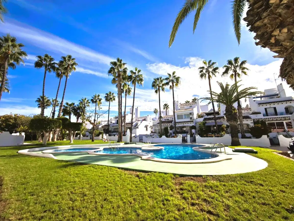 2 bedrooms, 1 bathrooms Apartment in Villamartin