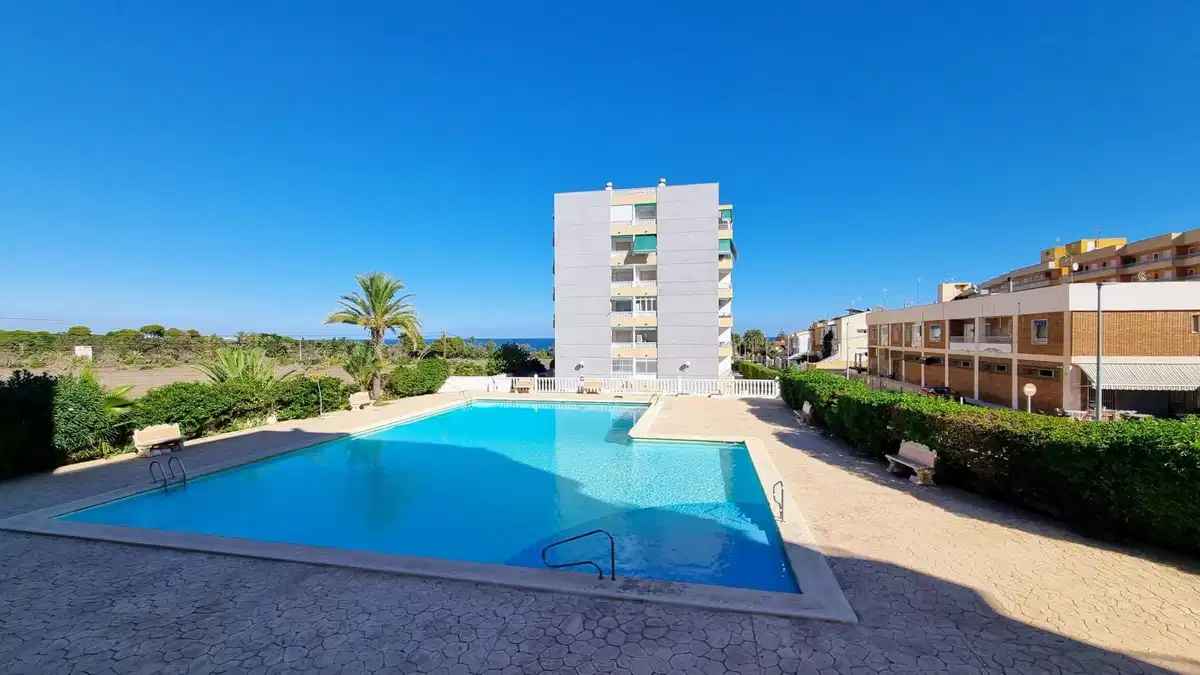 2 bedrooms, 1 bathrooms Apartment in Punta Prima