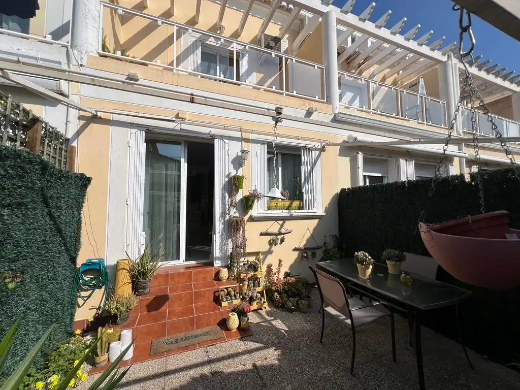 3 bedrooms, 2 bathrooms Townhouse in Denia