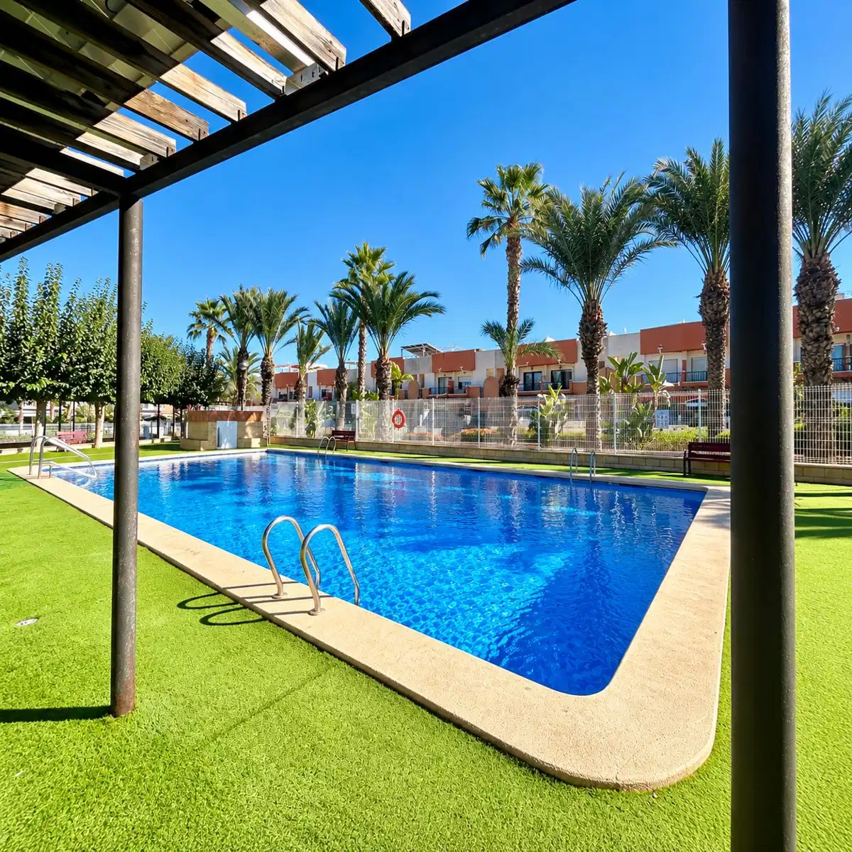 3 bedrooms, 3 bathrooms Townhouse in Villamartin