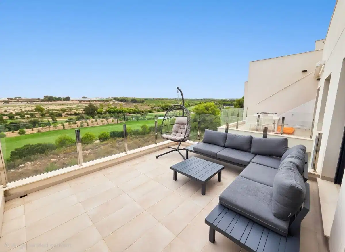 2 bedrooms, 2 bathrooms Penthouse in Pilar de la Horadada
