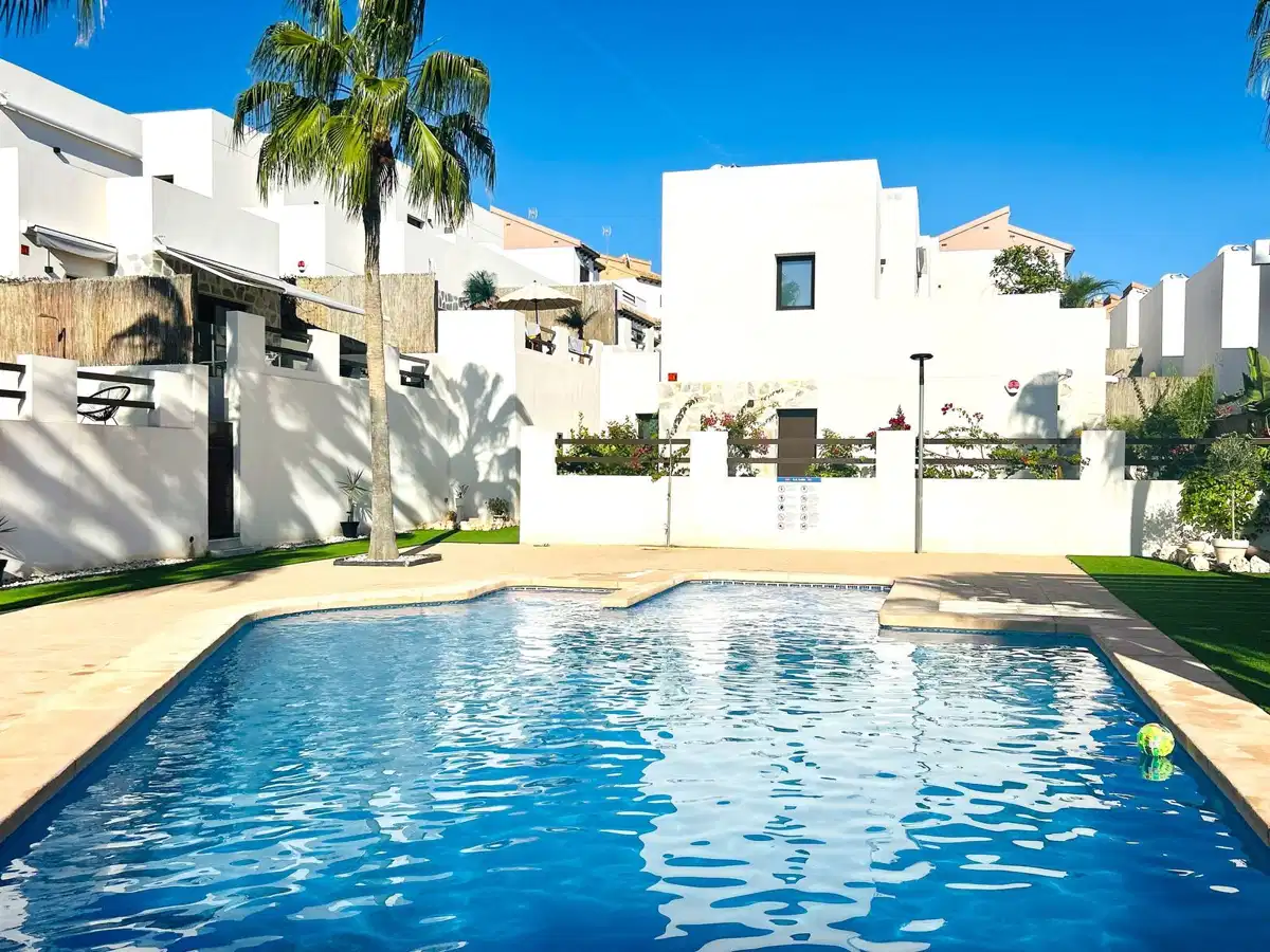 4 bedrooms, 3 bathrooms Villa in Orihuela Costa