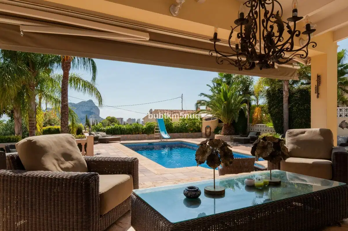 8 bedrooms, 5 bathrooms Villa in Calpe