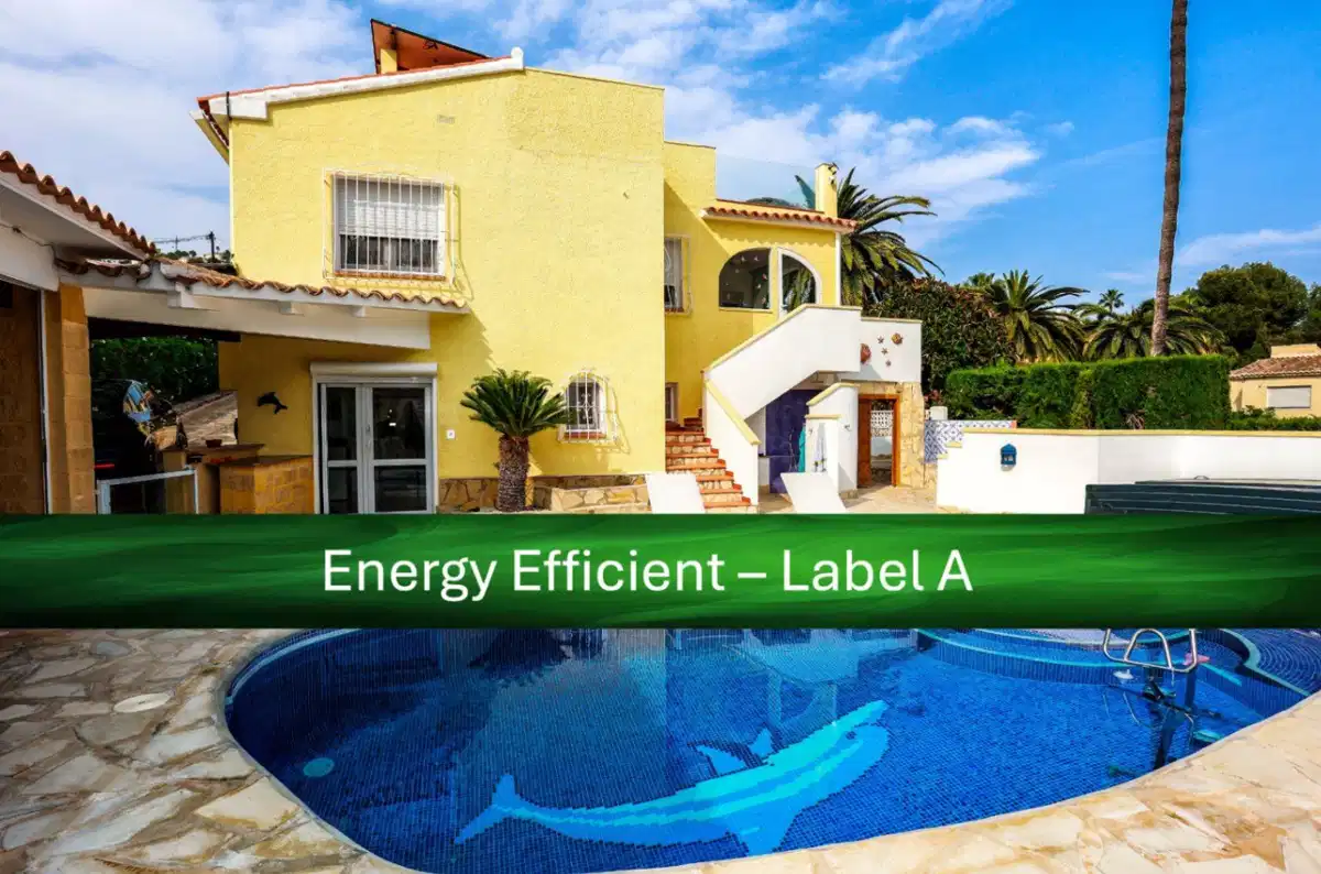 5 bedrooms, 3 bathrooms Villa in Benissa