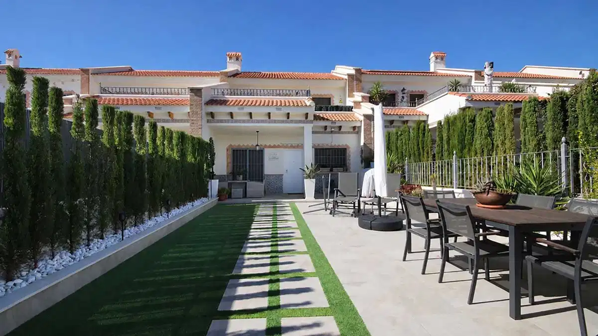 3 bedrooms, 3 bathrooms Townhouse in San Miguel de Salinas