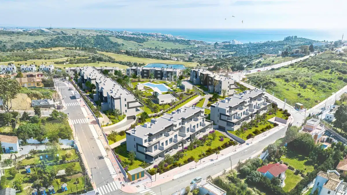 2-Bedroom, 2-Bathroom Penthouse with Generous Terraces and South-Facing Orientation near Estepona