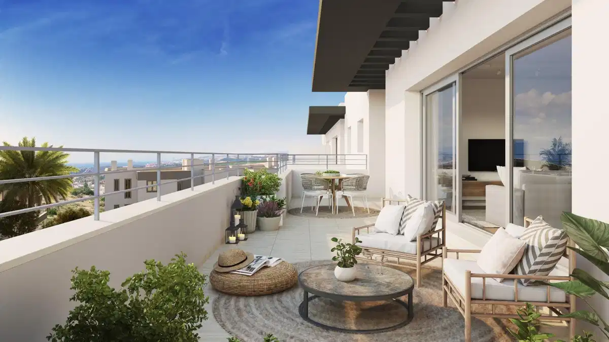3-Bedroom, 2-Bathroom Penthouse with Generous Terraces and South-Facing Orientation near Estepona