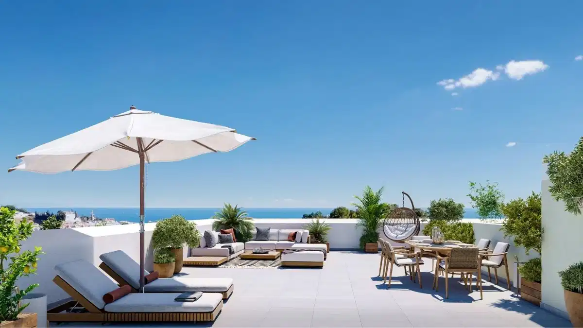 3-Bedroom, 2-Bathroom Penthouse with Panoramic Views in Fuengirola