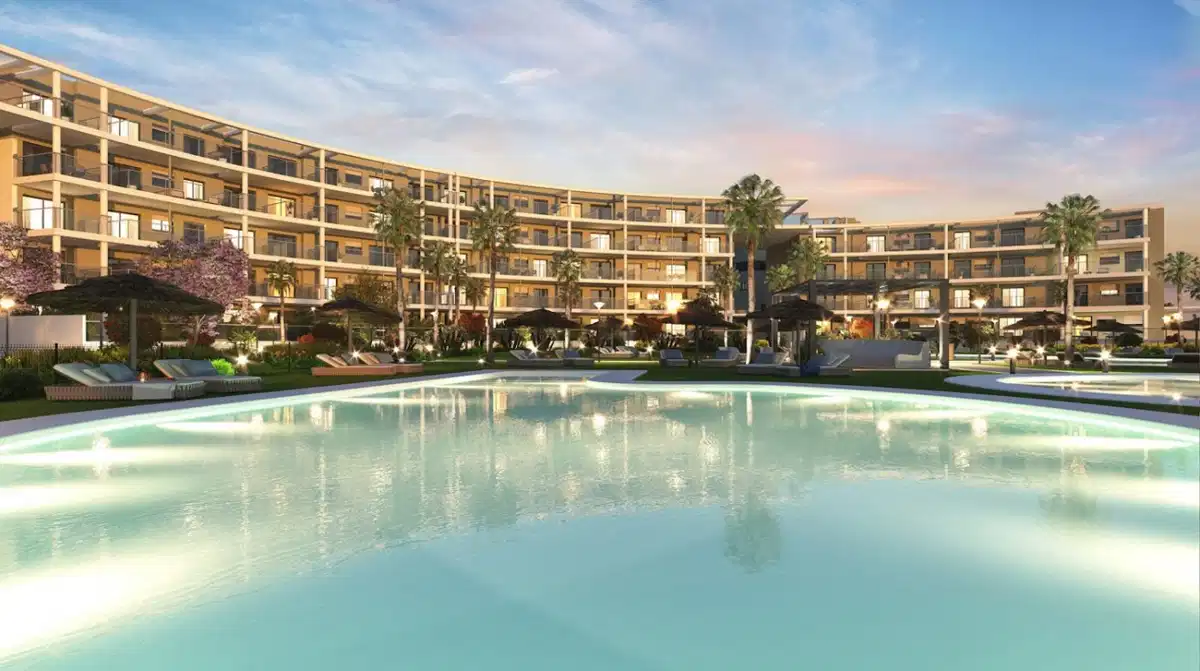 3-Bedroom, 2-Bathroom Ground Floor Apartment with Sea Views in Manilva