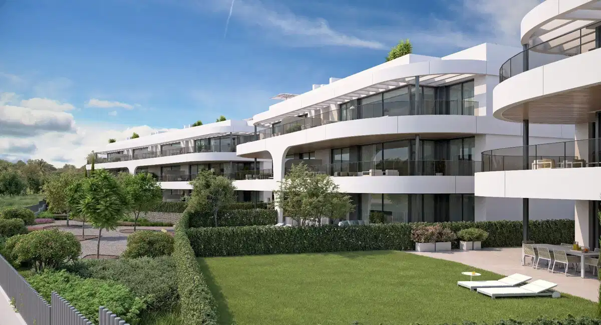 3-Bedroom, 2-Bathroom Ground Floor Apartment with Private Garden in Atalaya Golf