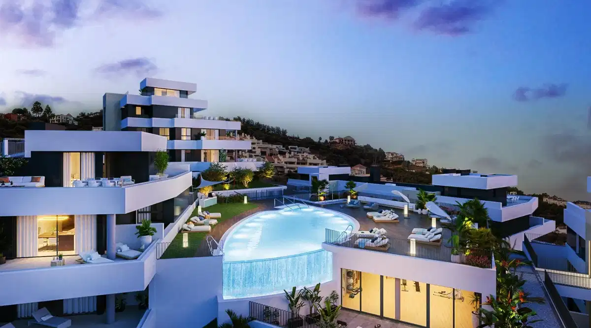 3-Bedroom, 2-Bathroom Apartment with Panoramic Views in Altos de Los Monteros, Marbella