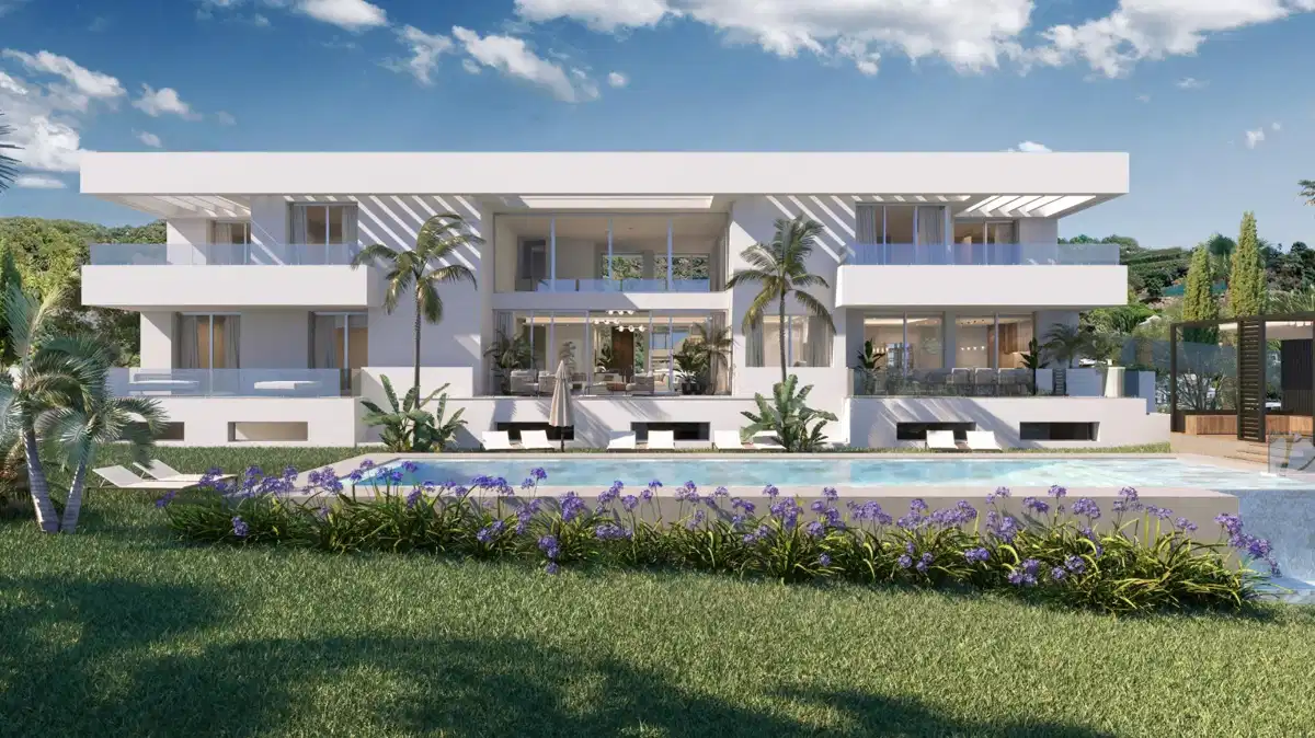 6-Bedroom, 7-Bathroom Luxury Villa with Sea View in El Paraiso Golf, Near Estepona