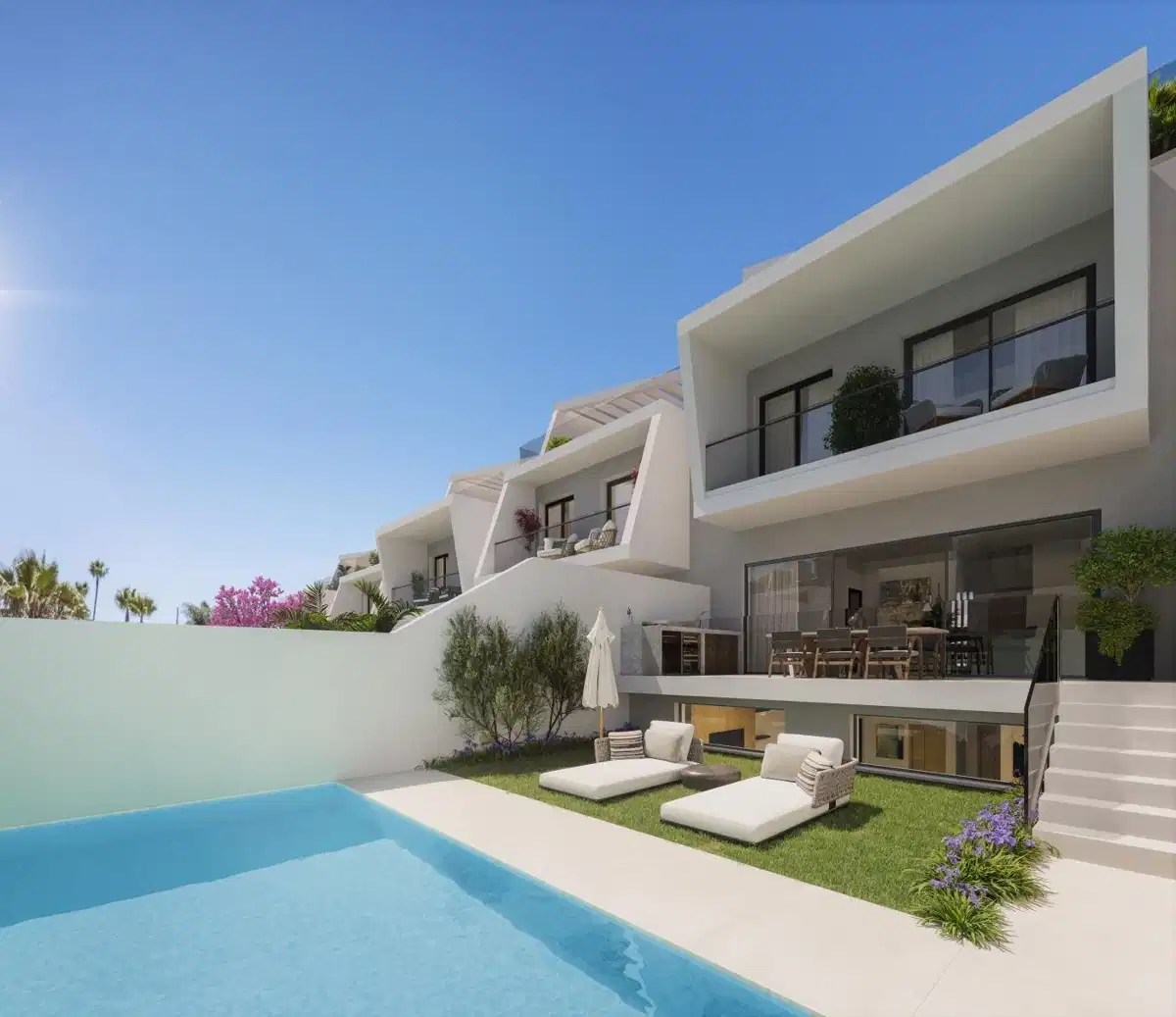 3-Bedroom, 4-Bathroom Townhouse with Private Garden and Pool in Los Flamingos, Estepona