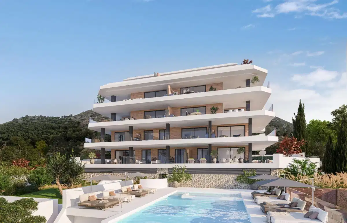 3-Bedroom, 2-Bathroom Ground Floor Garden Villa with Private Pool and Sea Views in Reserva del Higuerón