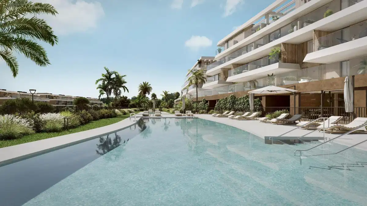 3-Bedroom, 2-Bathroom Ground Floor Apartment with Private Garden in Buenas Noches, Estepona
