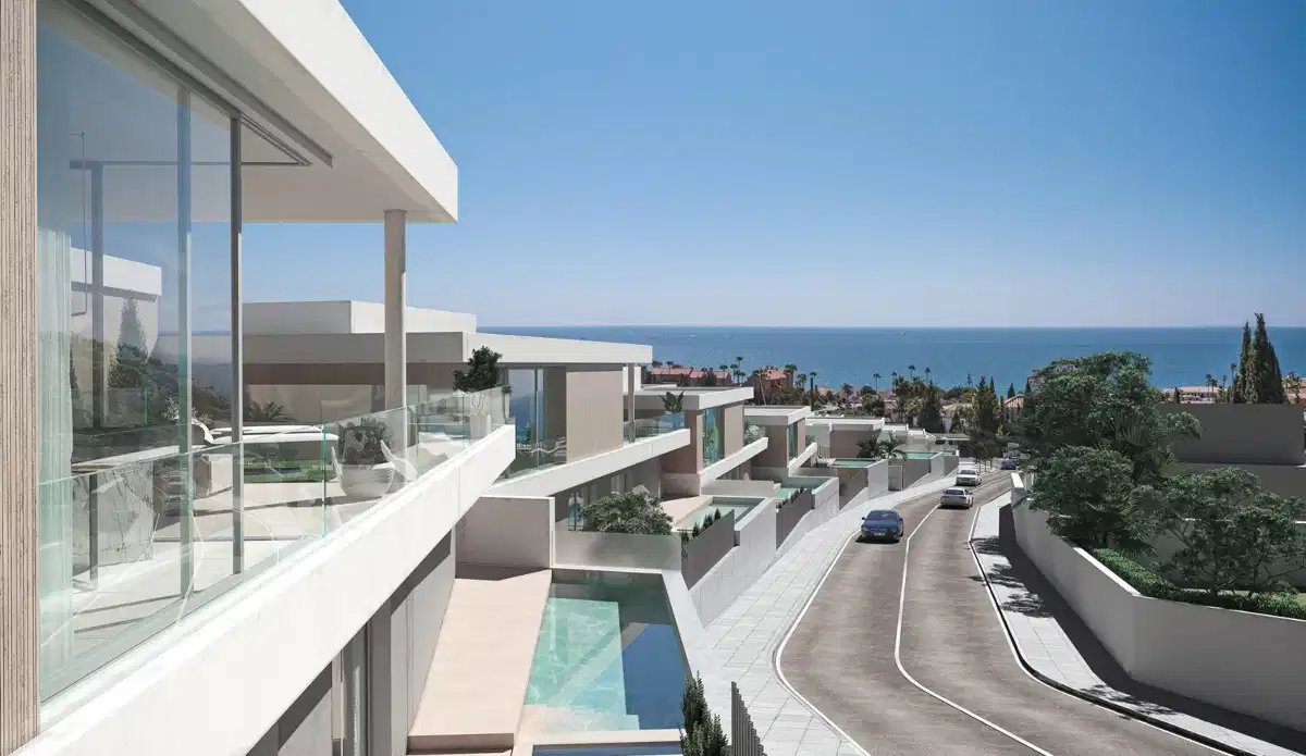 4-Bedroom, 4-Bathroom Villa with Sea Views and Private Pool in Estepona