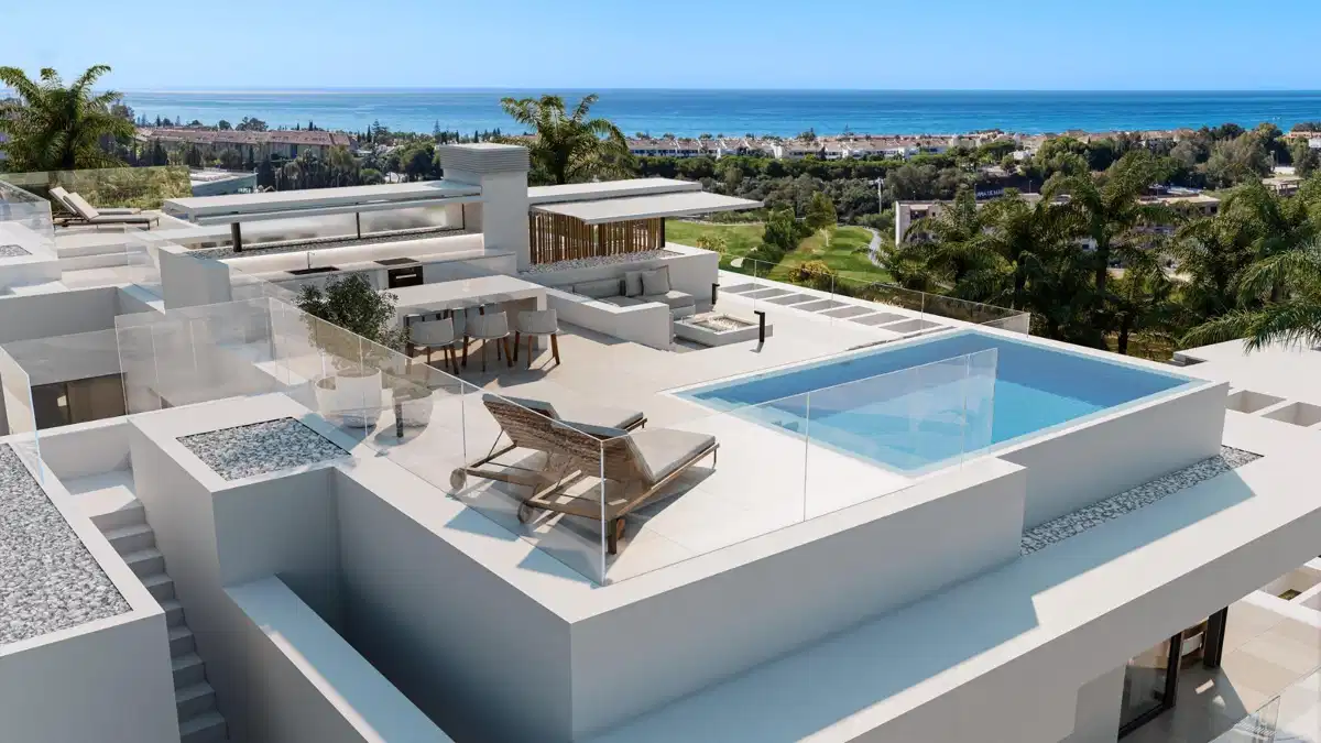 3-Bedroom, 3-Bathroom Top Floor Bungalow with Sea and Golf Views in Marbella East