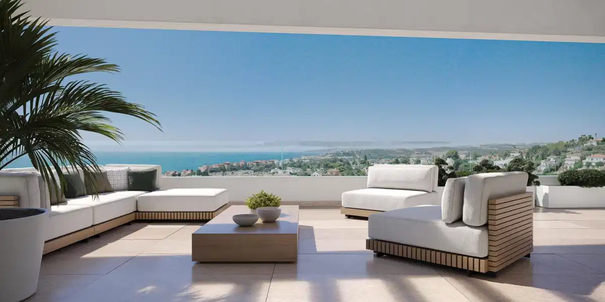 4-Bedroom, 2-Bathroom Penthouse with Sea Views and Luxury Amenities in Estepona