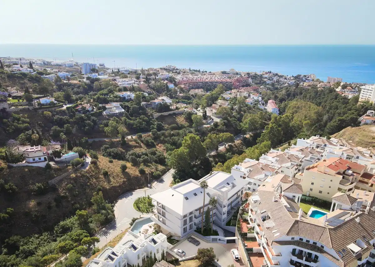 4-Bedroom, 4-Bathroom Penthouse with Panoramic Sea Views in Torreblanca del Sol, Fuengirola