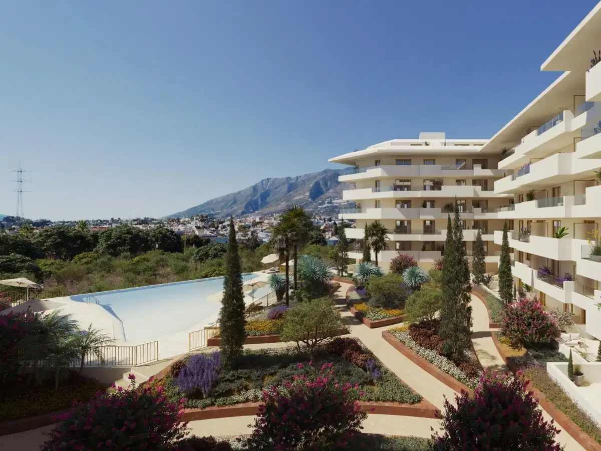 2-Bedroom, 2-Bathroom Ground Floor Apartment with Resort-Style Amenities in Los Pacos, Fuengirola