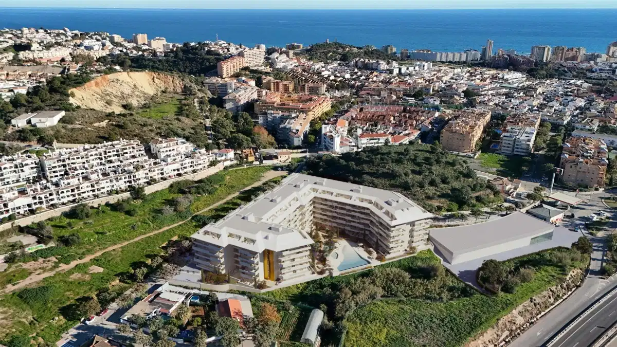 3-Bedroom, 2-Bathroom Apartment with Resort-Style Amenities in Los Pacos, Fuengirola