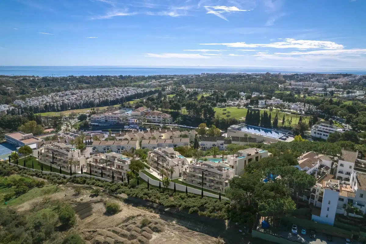 2-Bedroom, 2-Bathroom Apartment in Exclusive Aloha Golf Residential, Nueva Andalucía Marbella