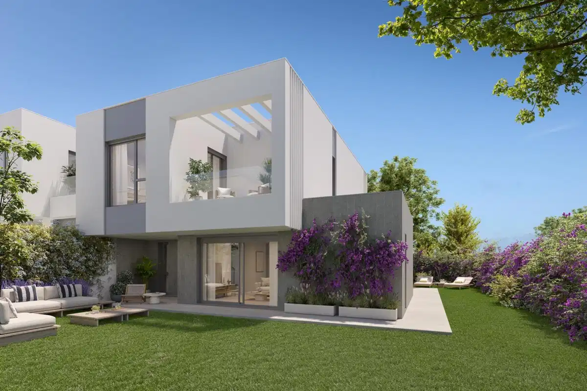 4-Bedroom, 3-Bathroom Semidetached Home in Elviria Playa, Marbella East