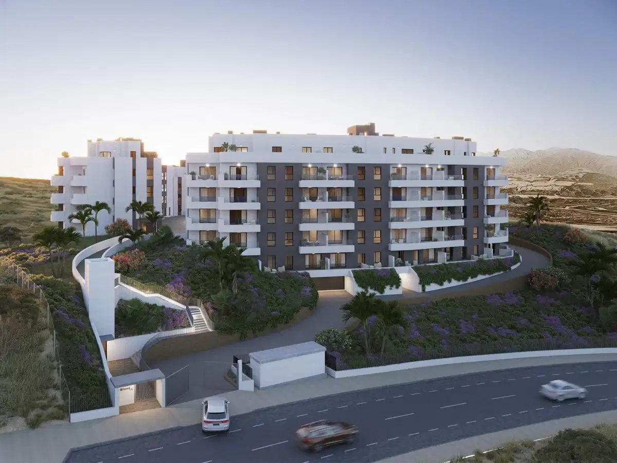 3-Bedroom, 2-Bathroom Apartment with Panoramic Terraces and Resort-Style Amenities in Mijas