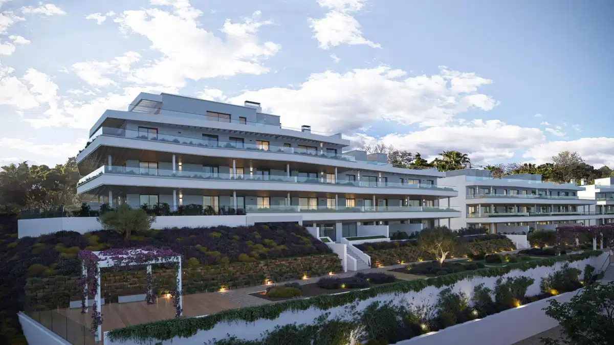 3-Bedroom, 2-Bathroom Modern Ground Floor Apartment with Panoramic Sea Views in Selwo, Estepona