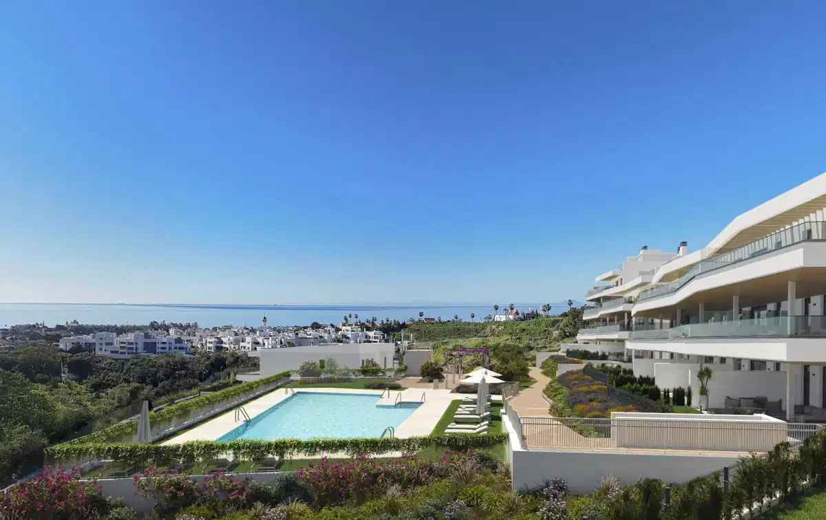 2-Bedroom, 2-Bathroom Apartment with Panoramic Sea and Mountain Views in Selwo, Estepona