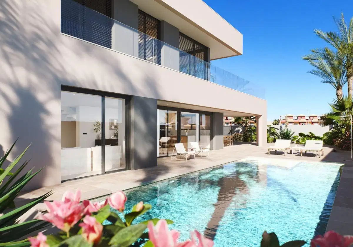 5-Bedroom, 5-Bathroom Modern Villa Near Higuericas Beach in Torre de la Horadada