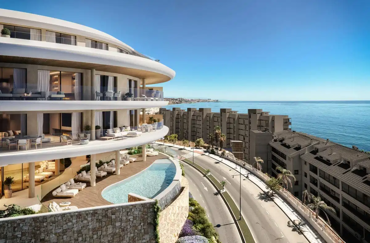 2-Bedroom, 2-Bathroom Sea View Luxury Apartment 100m from the Beach in Carvajal, Fuengirola