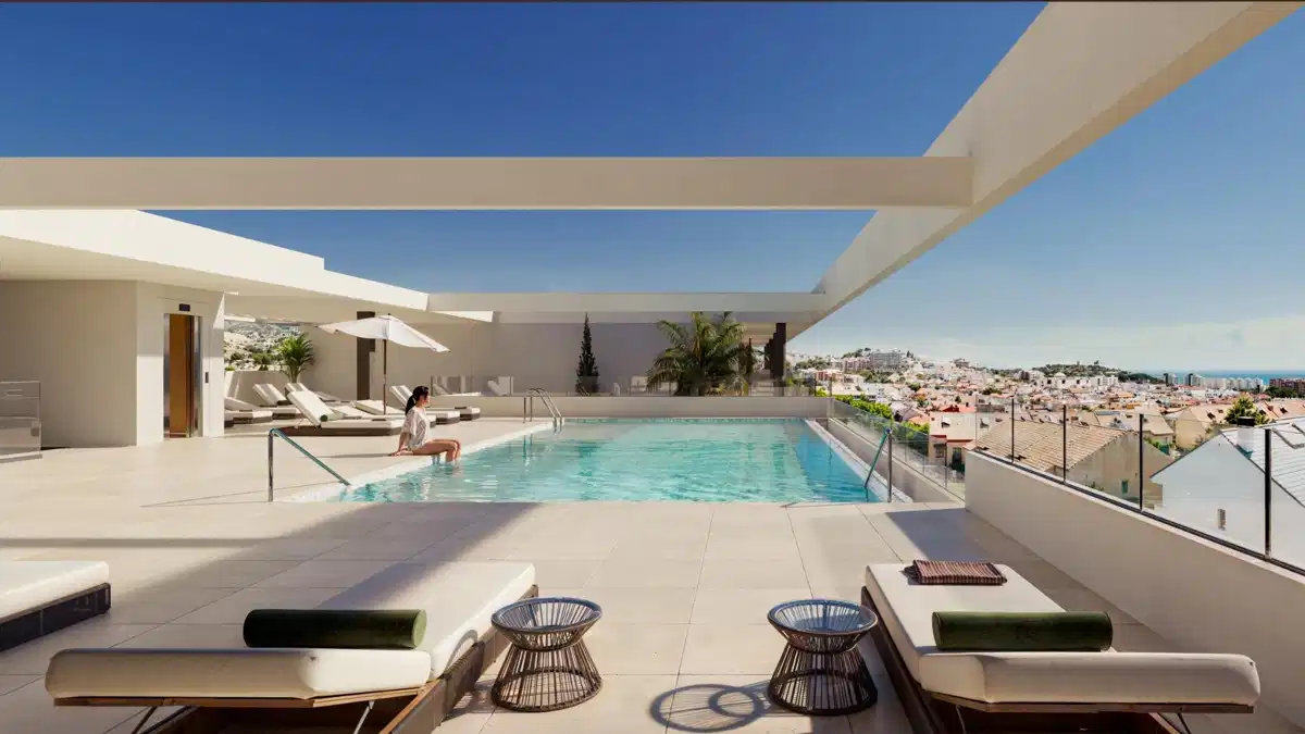 3-Bedroom, 2-Bathroom Penthouse with Panoramic Sea Views and Luxury Amenities in Fuengirola