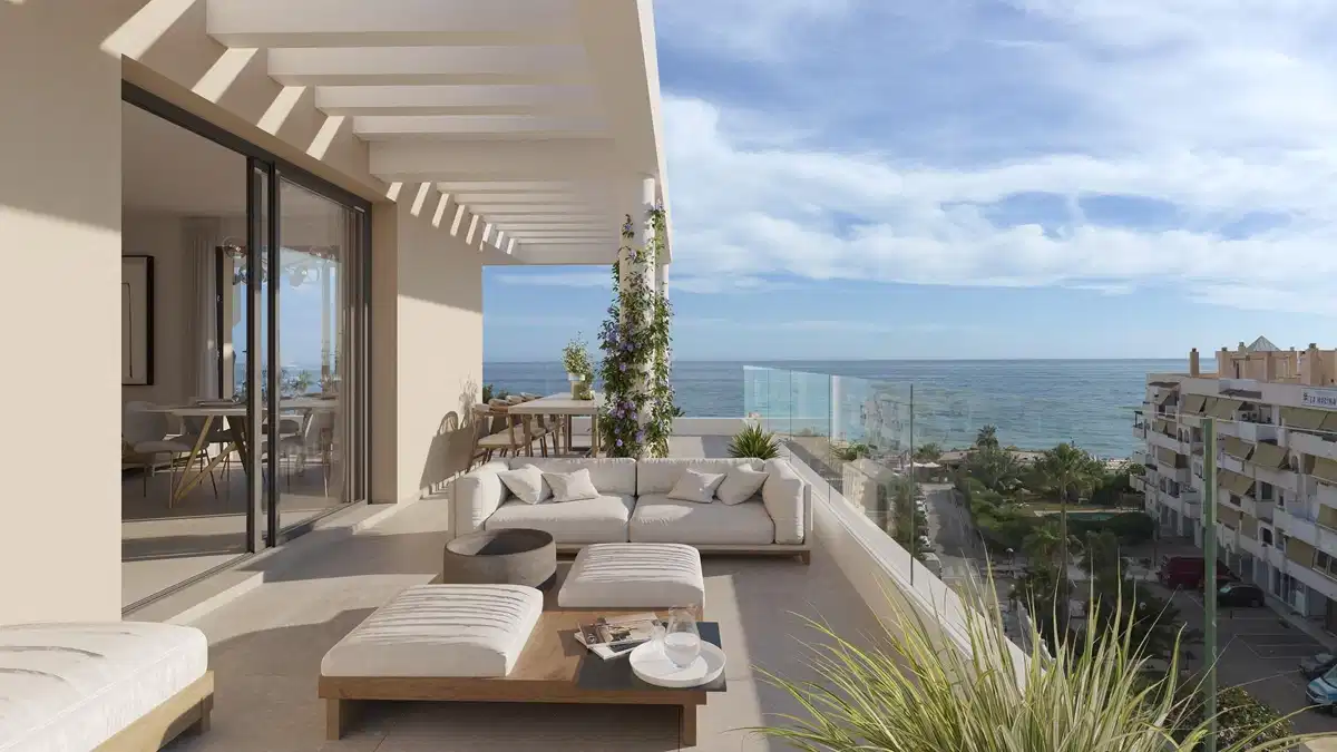 2-Bedroom, 2-Bathroom Penthouse 100 Meters from the Sea in Torre de Benagalbón
