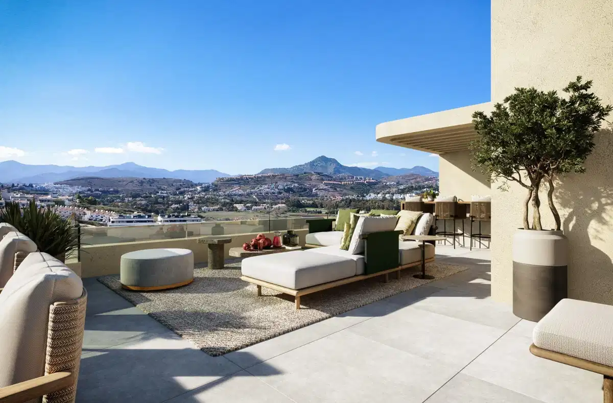 3-Bedroom, 3-Bathroom Penthouse with Expansive Terraces in El Campanario-Estepona