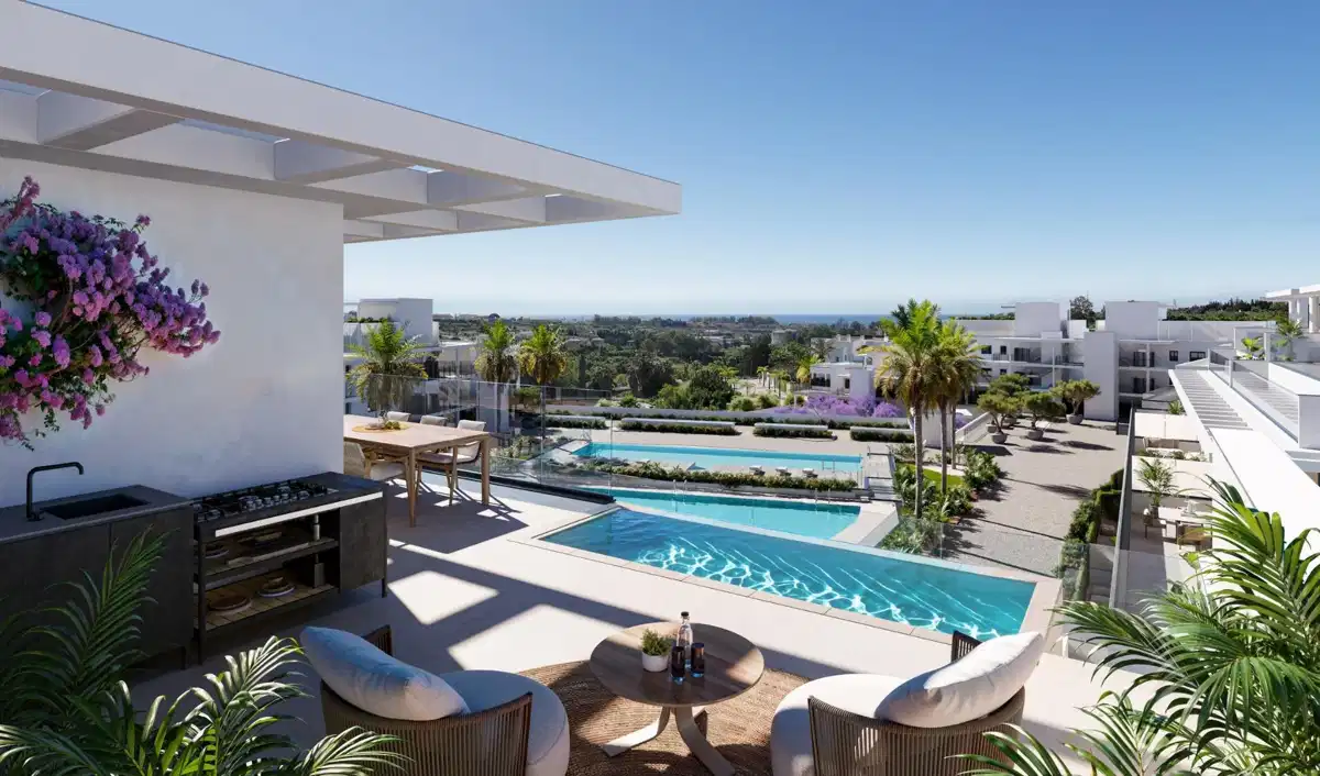 3-Bedroom, 3-Bathroom Penthouse with Sea or Mountain Views in Estepona