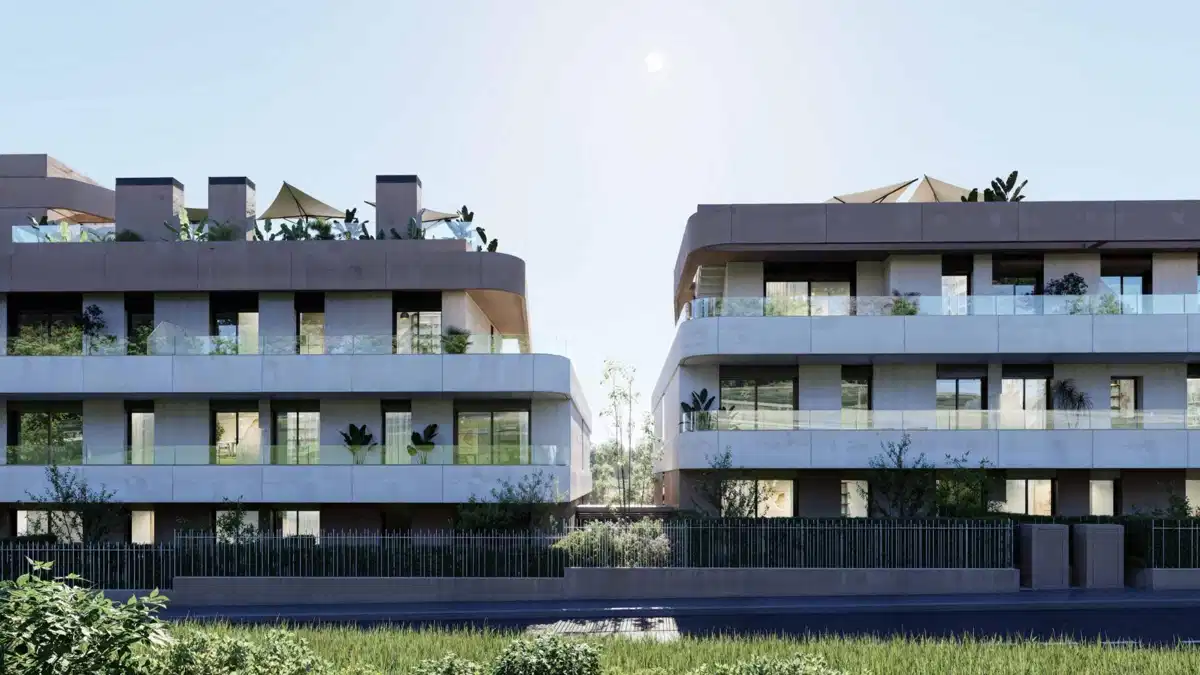 2-Bedroom, 2-Bathroom Ground Floor Apartment with Sea and Golf Views in Estepona Golf